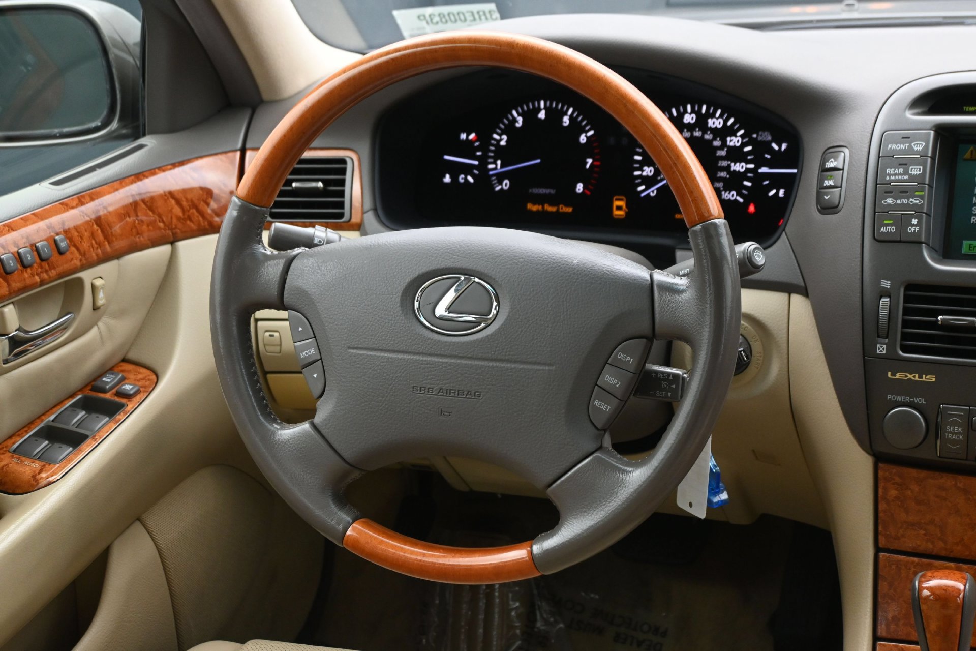 Used 2005 Lexus LS 430 RWD image 16