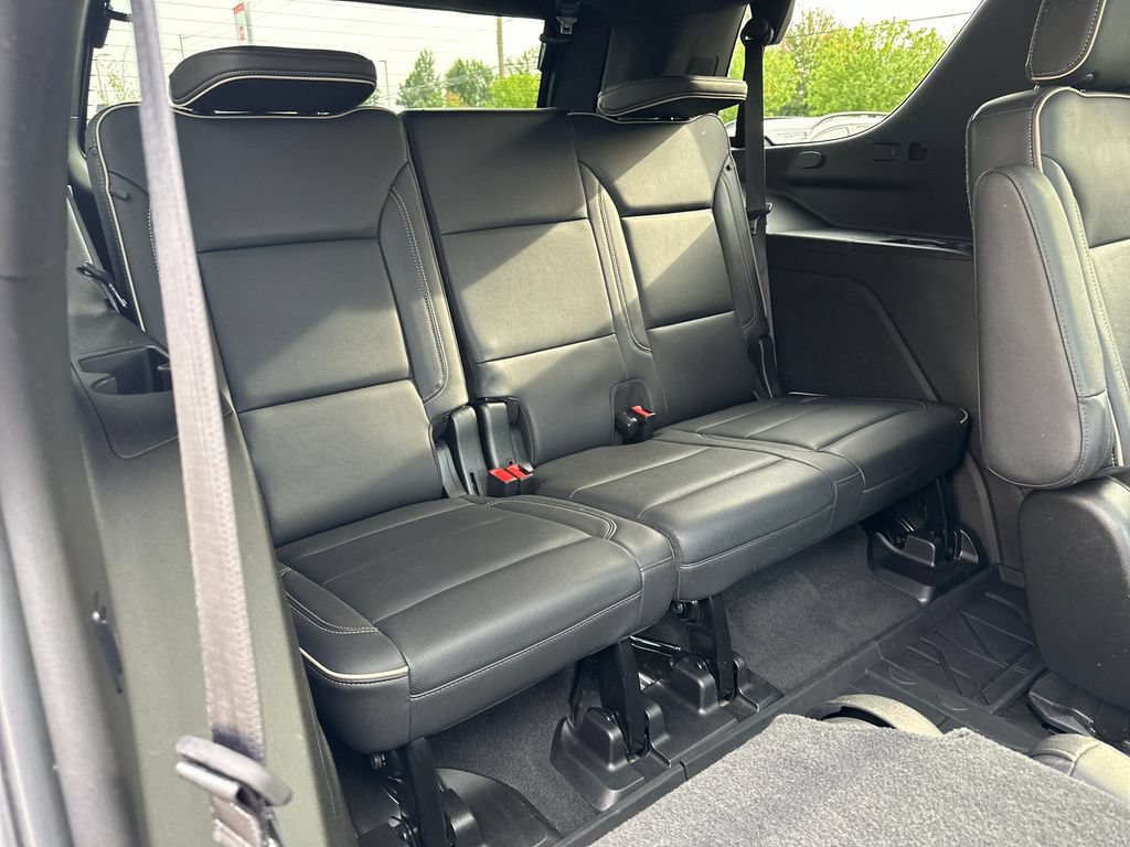 Used 2021 Chevrolet Tahoe Premier w/ Premium Package AWD/4WD image 16