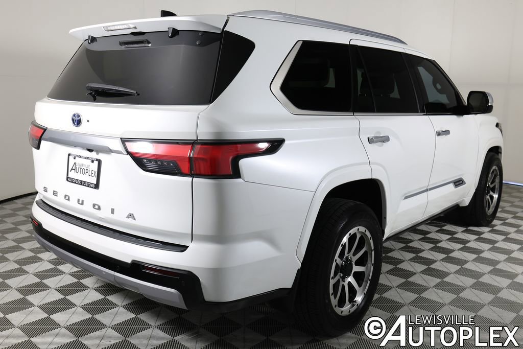 Used 2023 Toyota Sequoia Capstone image 5