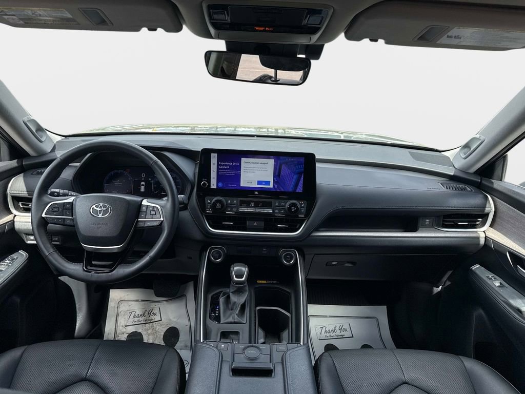 Used 2024 Toyota Grand Highlander Limited image 17