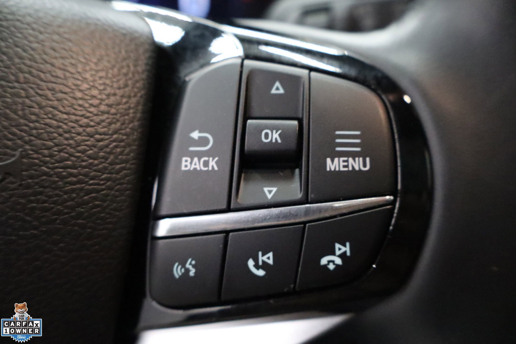 Certified 2025 Ford Explorer Platinum w/ LUX Leather Package image 17