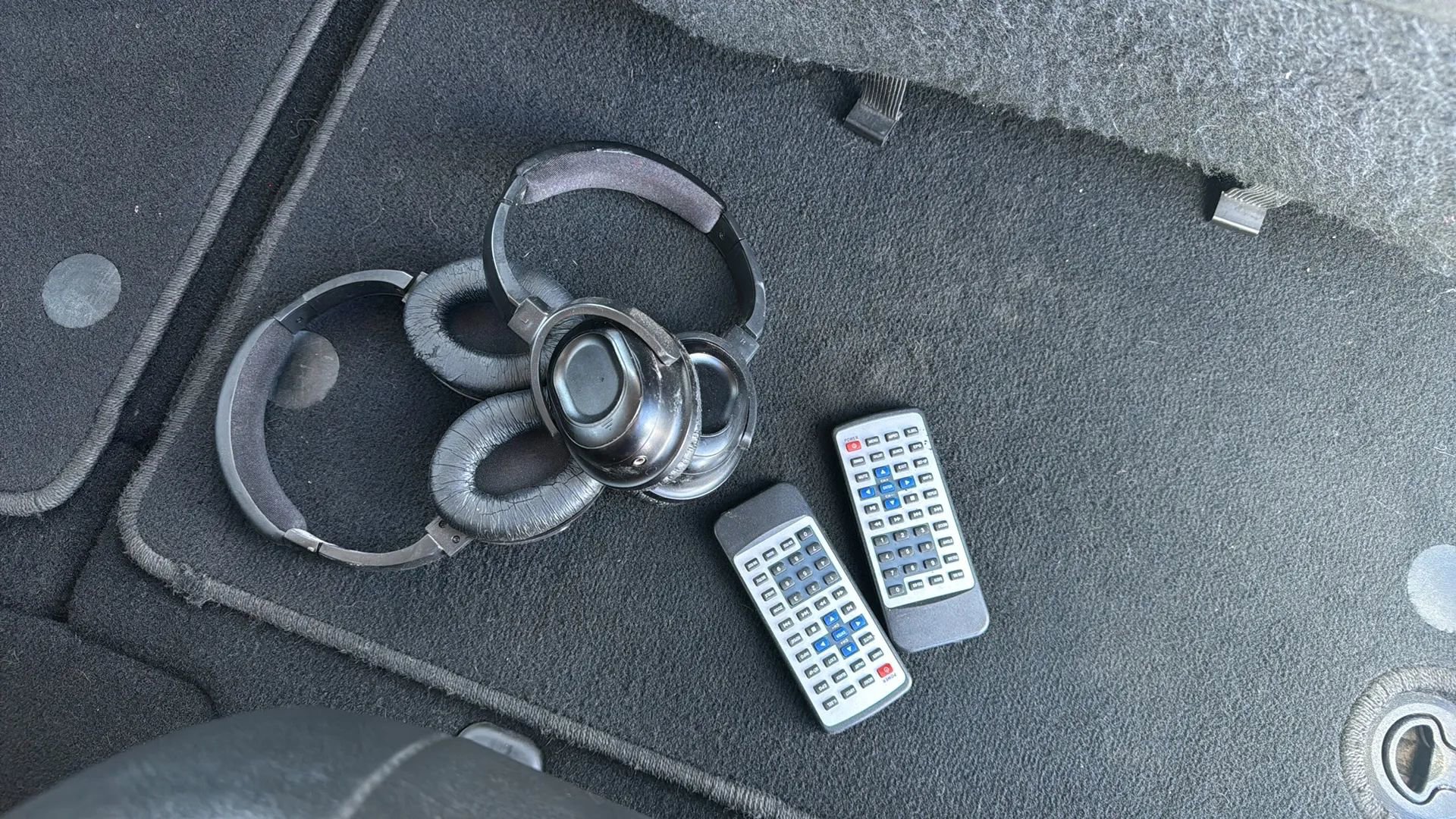 Used 2017 Chrysler Pacifica Touring-L image 27