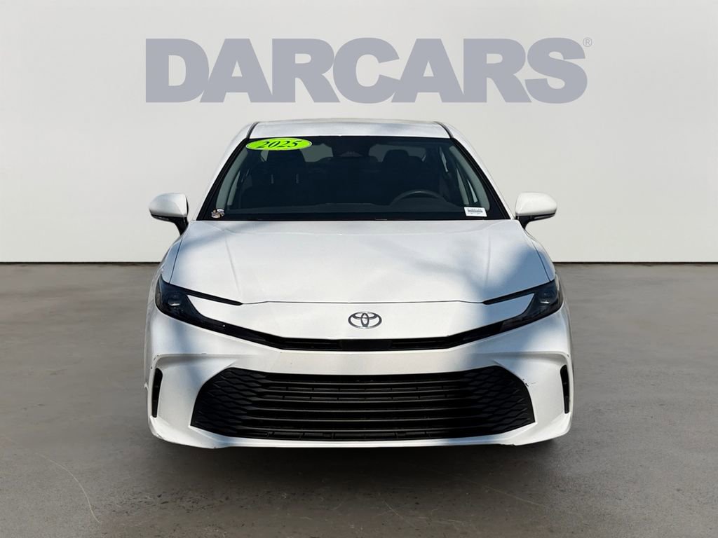 Used 2025 Toyota Camry LE image 2