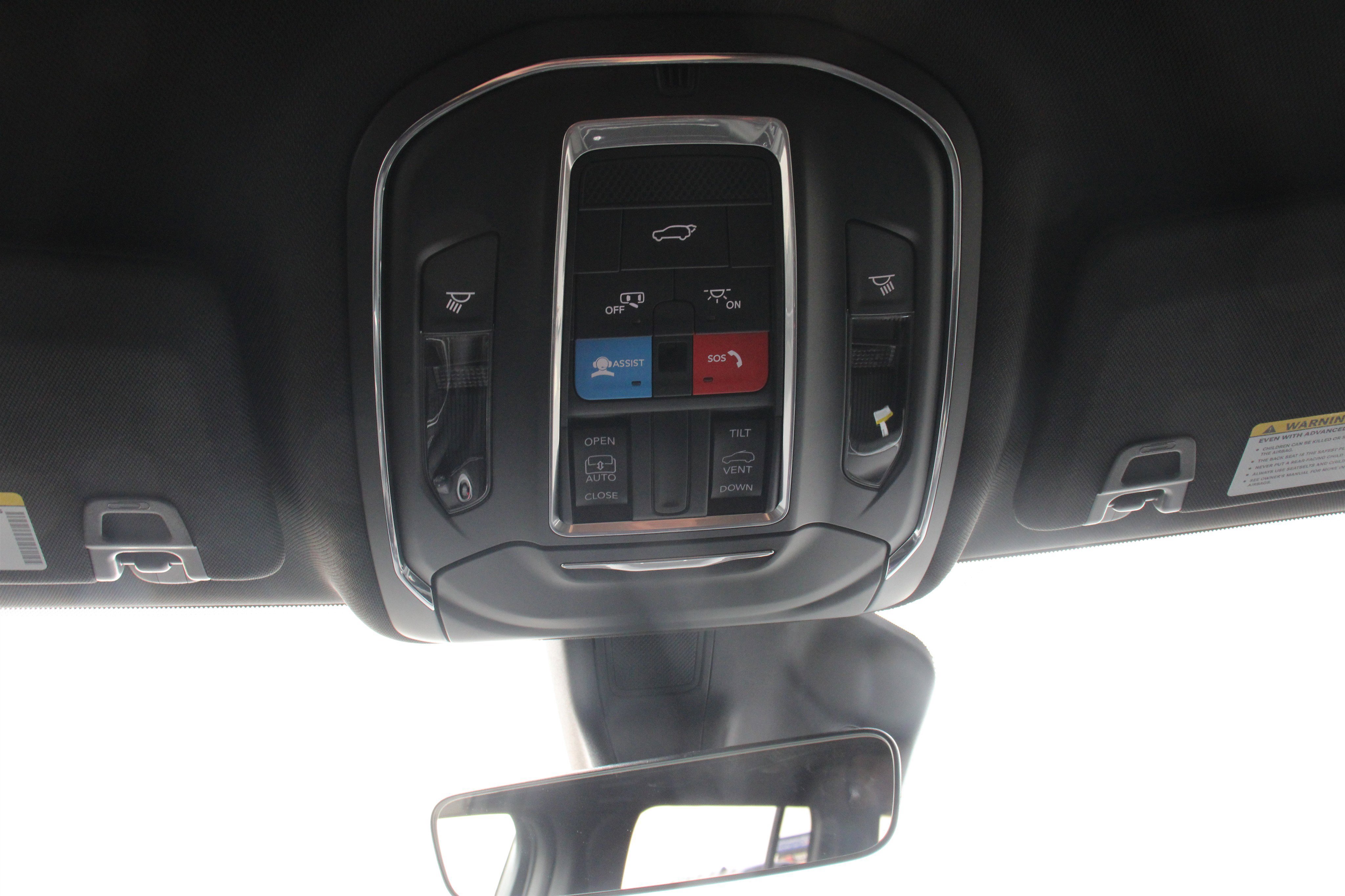 New 2025 Jeep Grand Cherokee Laredo X w/ Luxury Tech Group I image 21