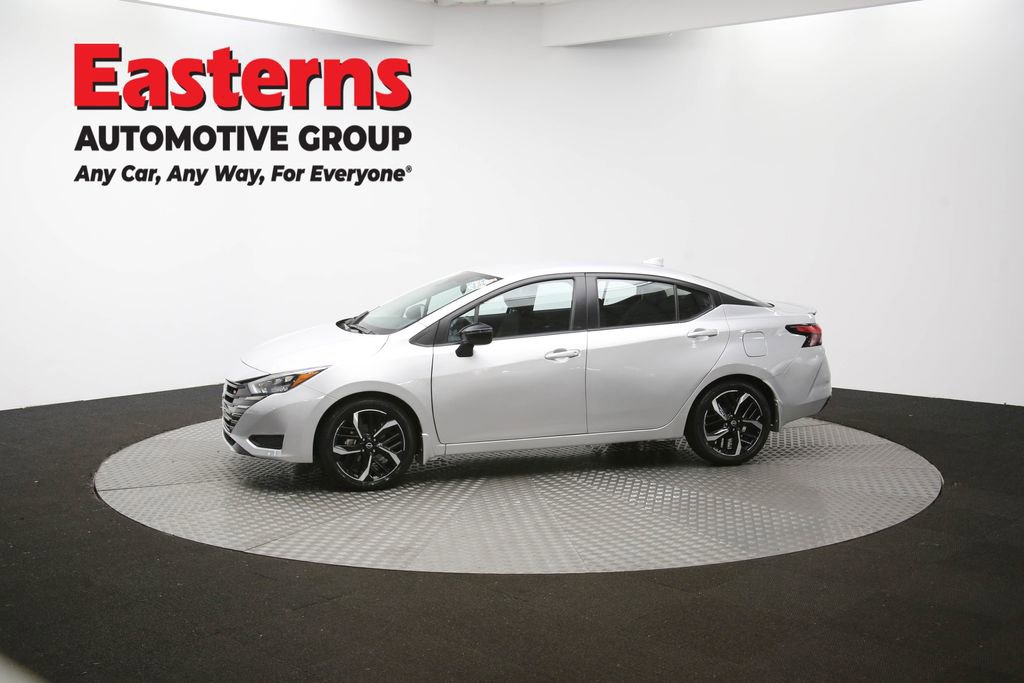 Used 2025 Nissan Versa SR w/ Trunk Package image 57