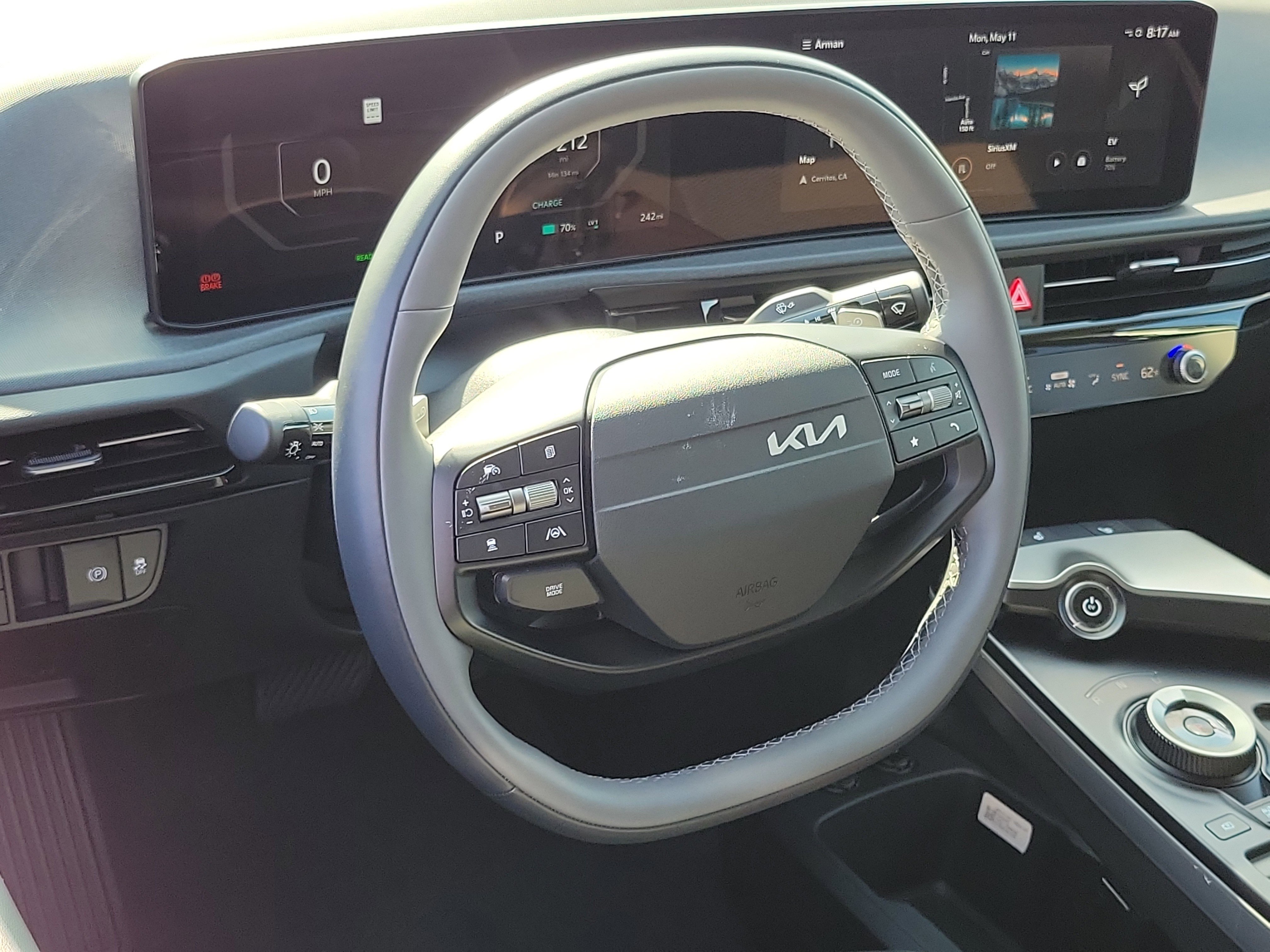 Used 2025 Kia EV6 Light w/ Light LR Technology Package RWD image 11