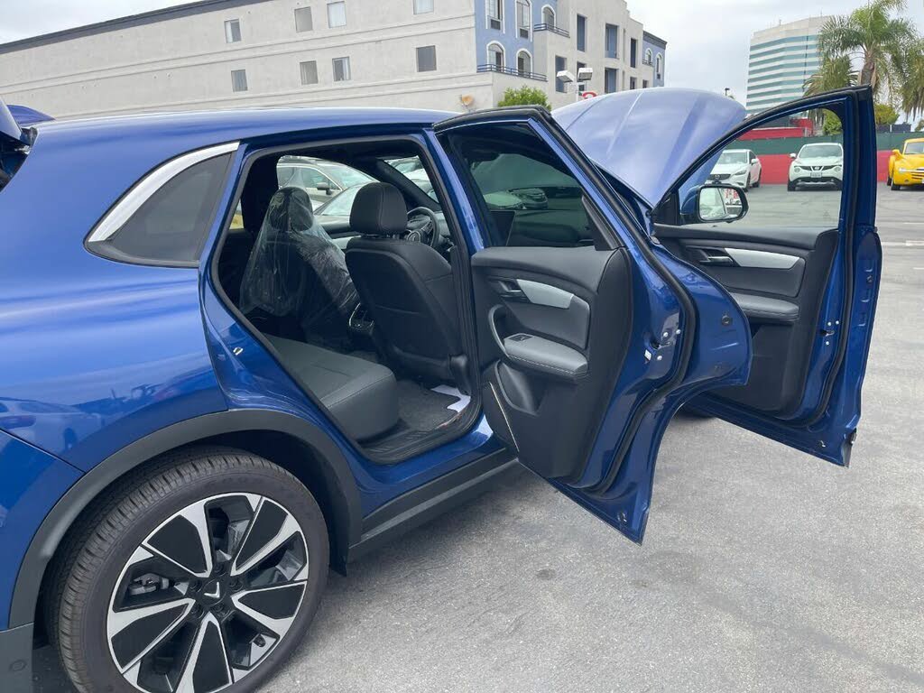 Used 2023 VinFast VF 8 Plus image 48