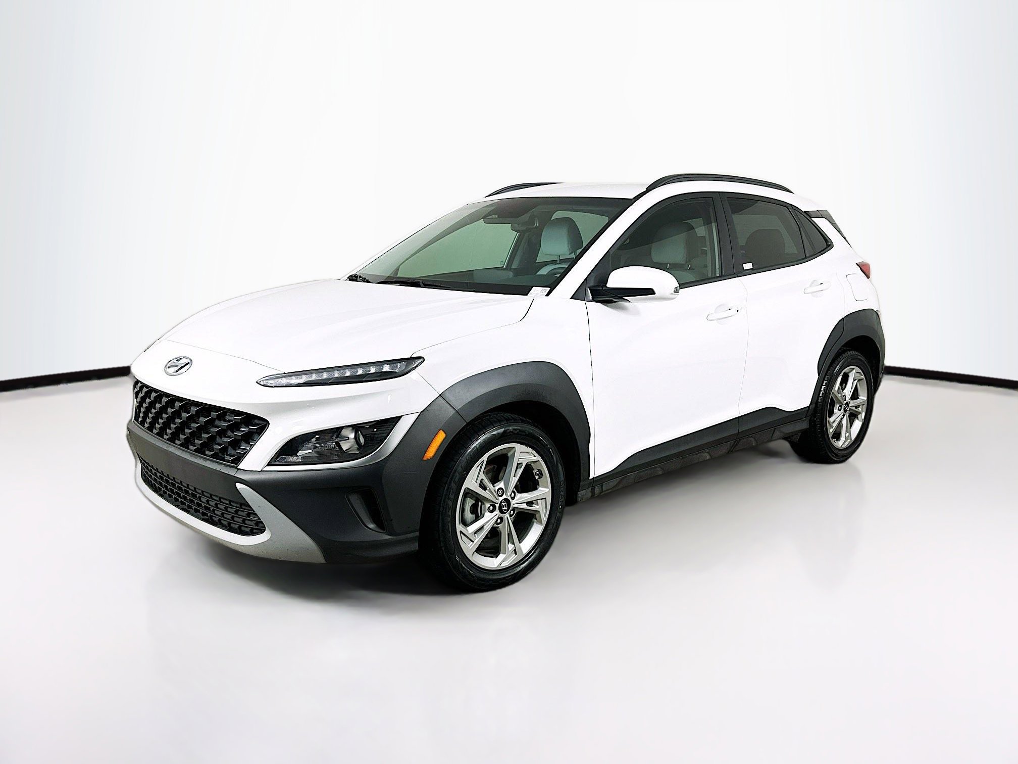 Used 2023 Hyundai Kona SEL w/ Cargo Package image 3