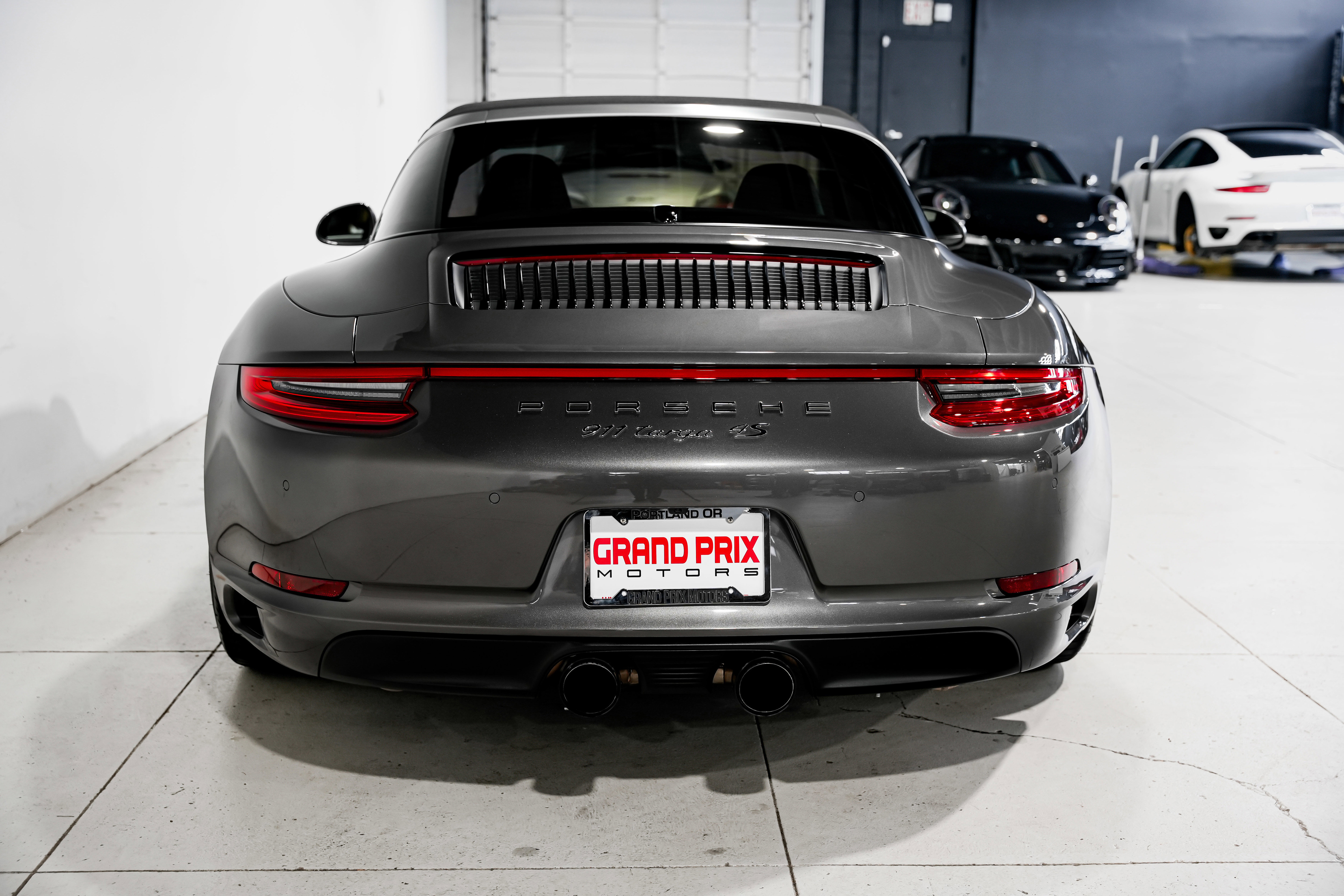 Used 2017 Porsche 911 Targa 4S image 4