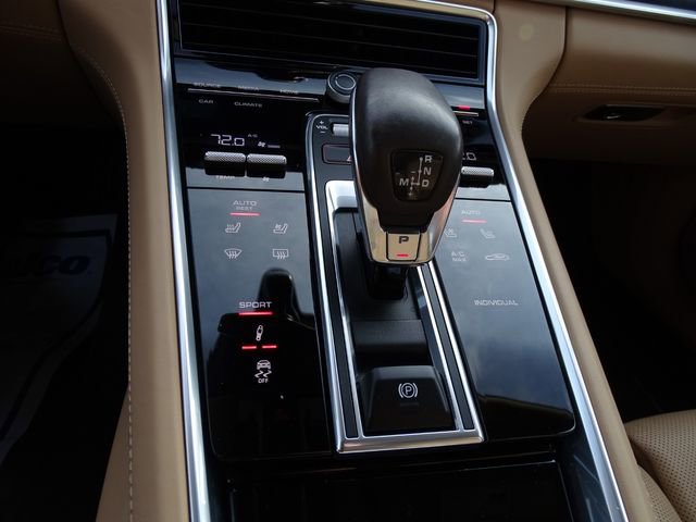Used 2020 Porsche Panamera image 21