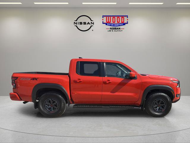 Used 2025 Nissan Frontier PRO-4X image 2