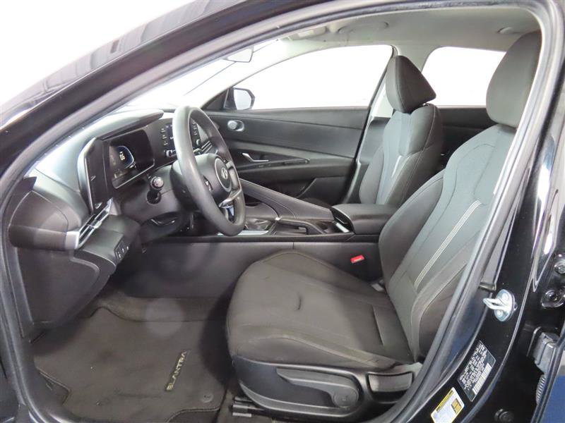 Used 2024 Hyundai Elantra SE FWD image 15