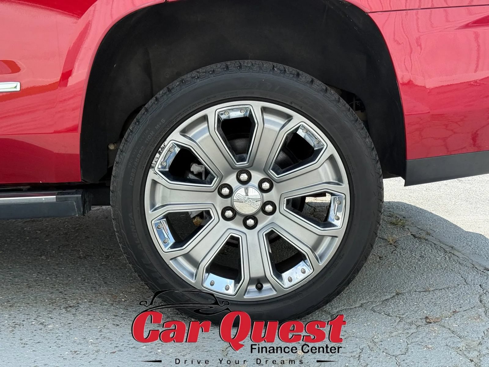 Used 2015 GMC Yukon Denali w/ Premium Package AWD/4WD image 27