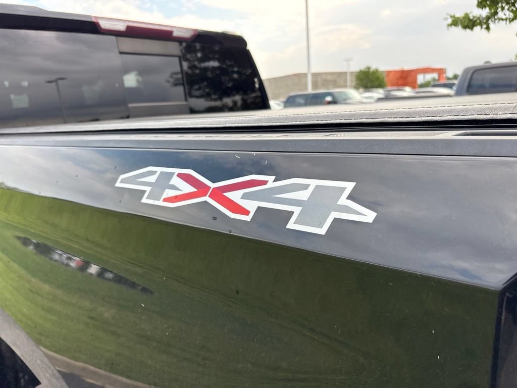 Used 2019 Chevrolet Silverado 1500 LT w/ All-Star Edition AWD/4WD image 4
