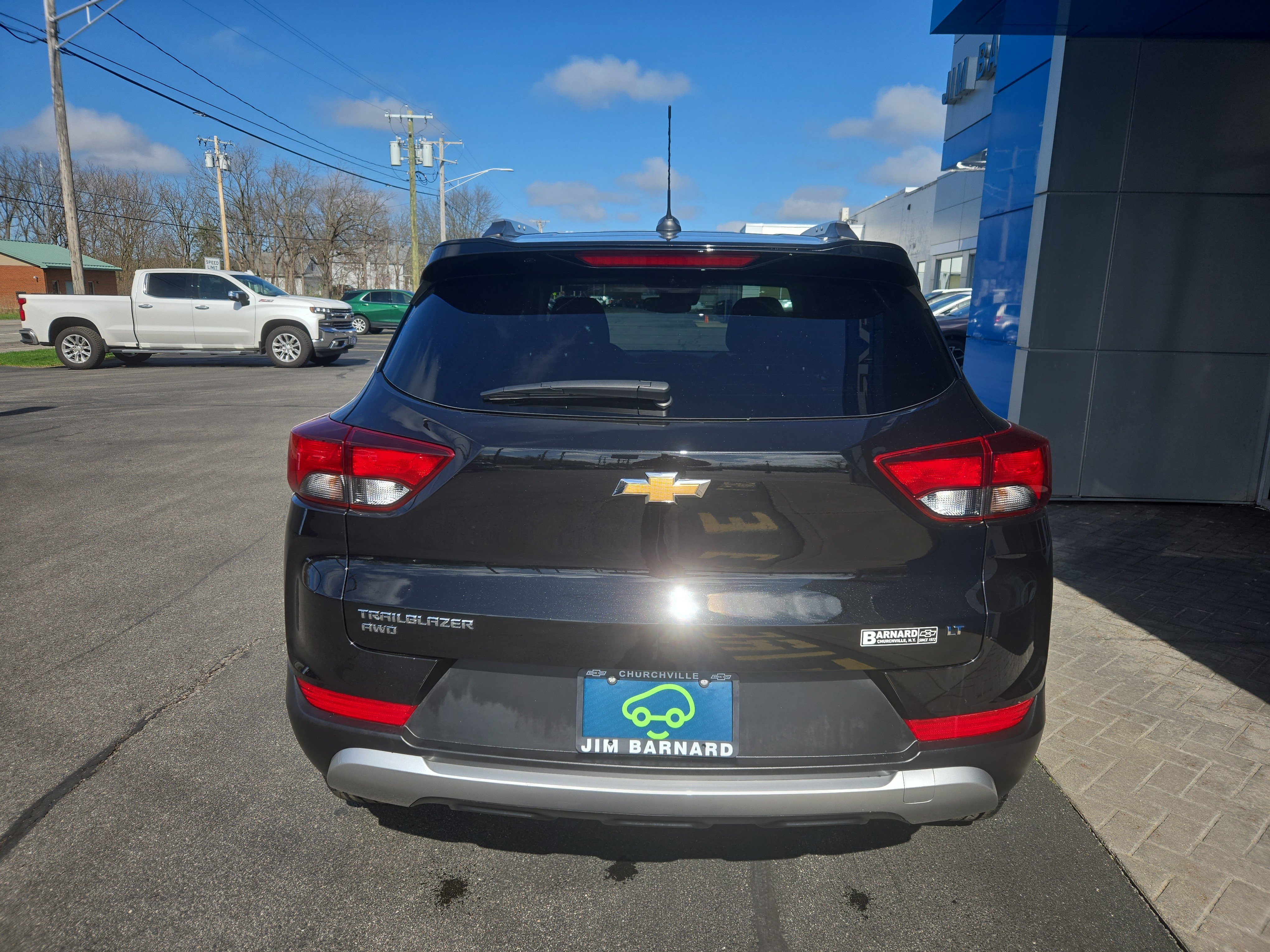 Certified 2023 Chevrolet TrailBlazer LT w/ Convenience Package AWD/4WD image 9