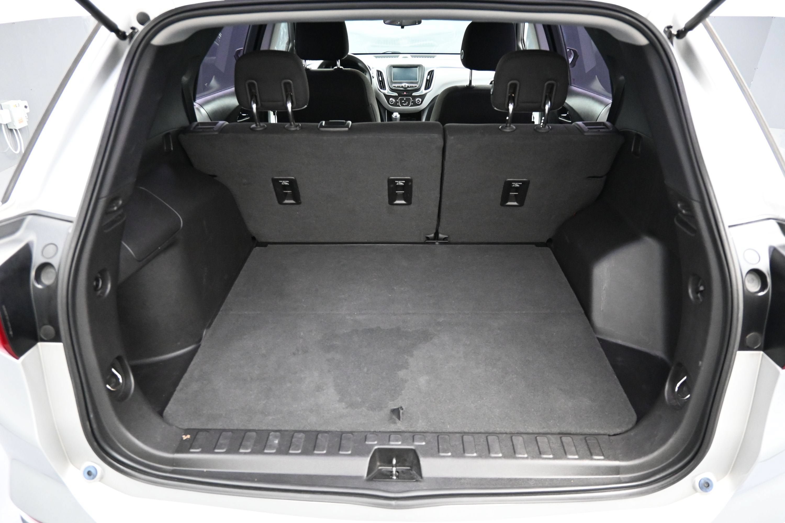 Used 2018 Chevrolet Equinox LS FWD image 27