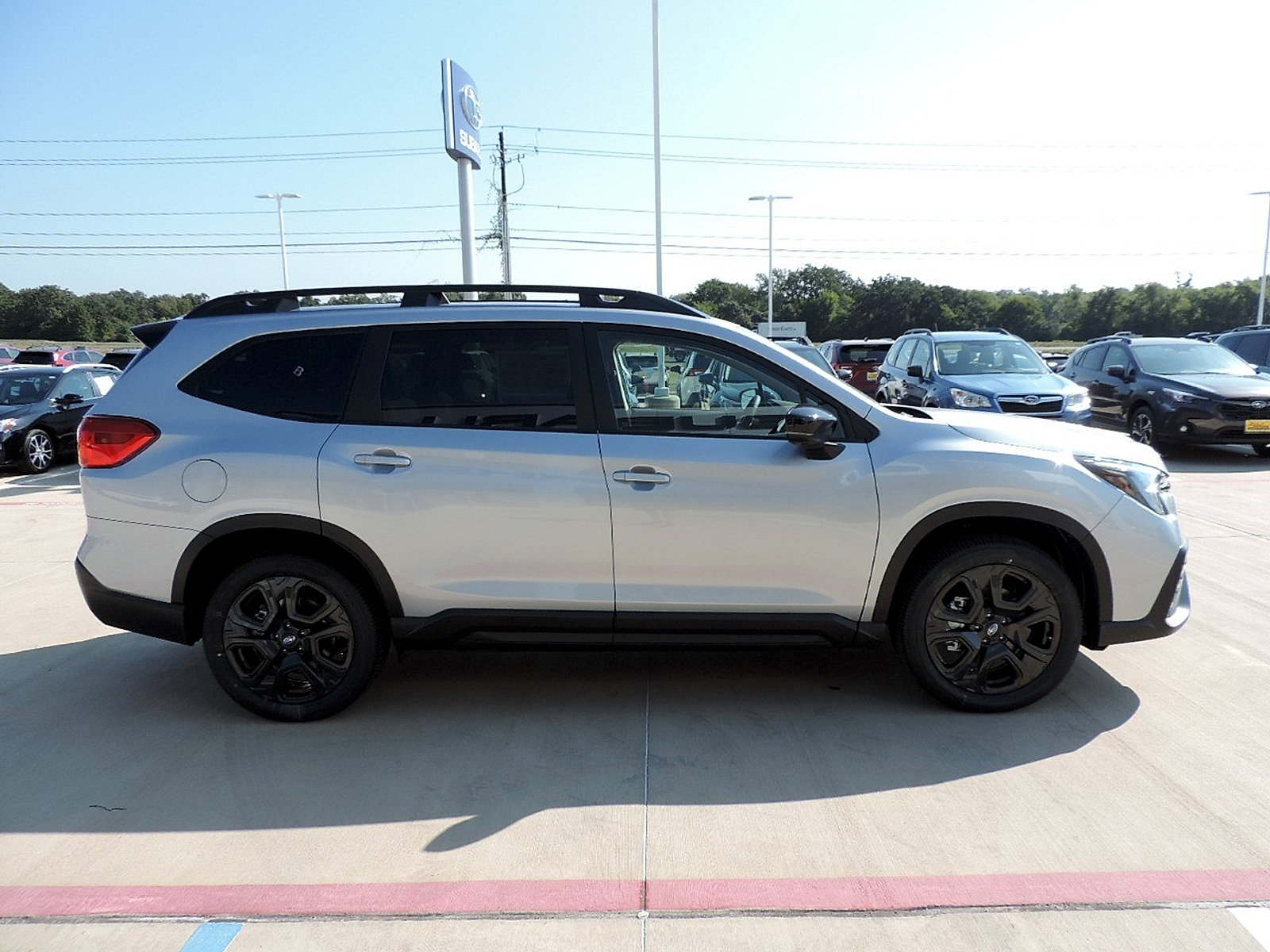 Certified 2025 Subaru Ascent Bronze Edition AWD/4WD image 4
