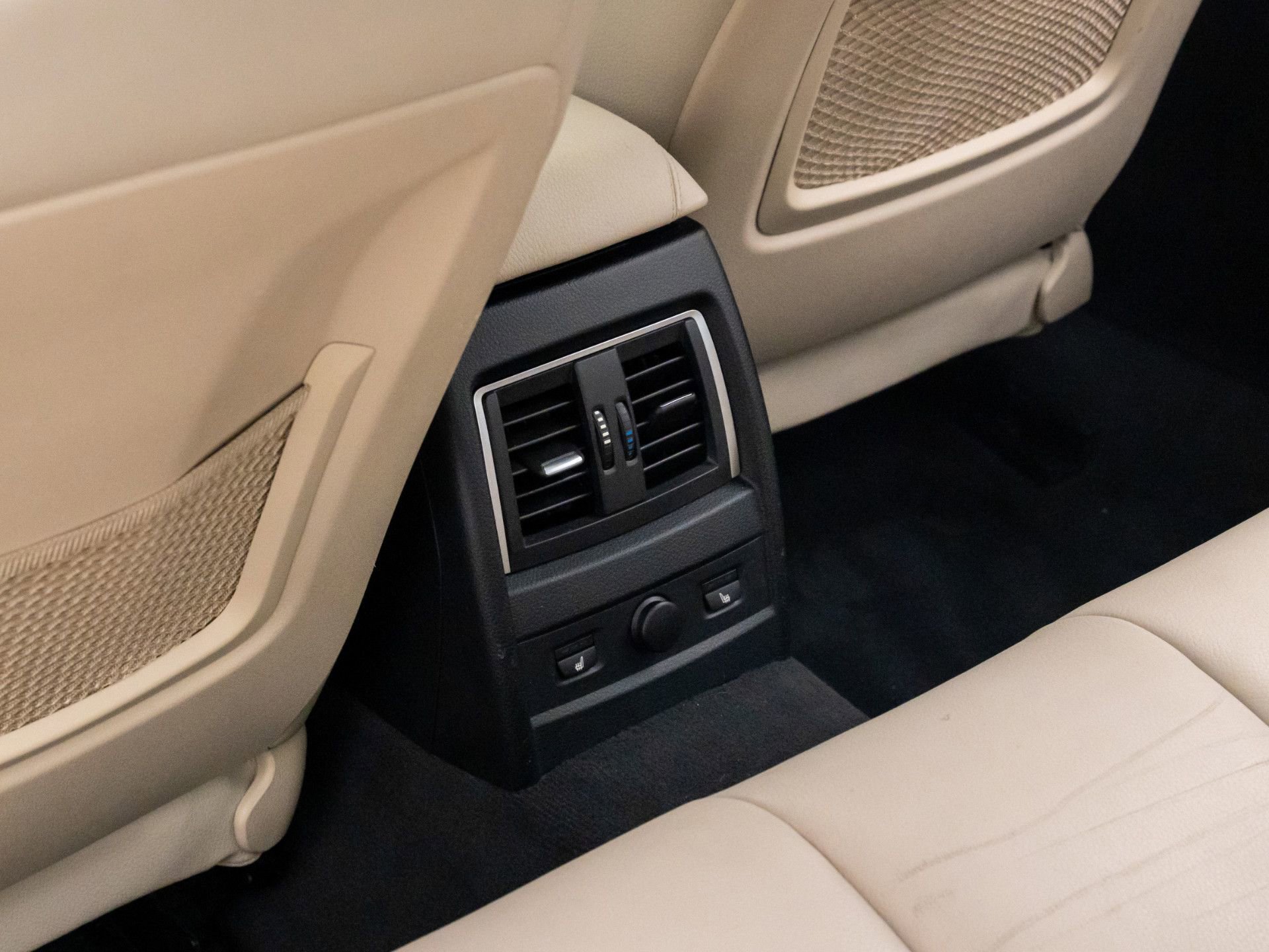 Used 2017 BMW 330i xDrive Sedan image 18