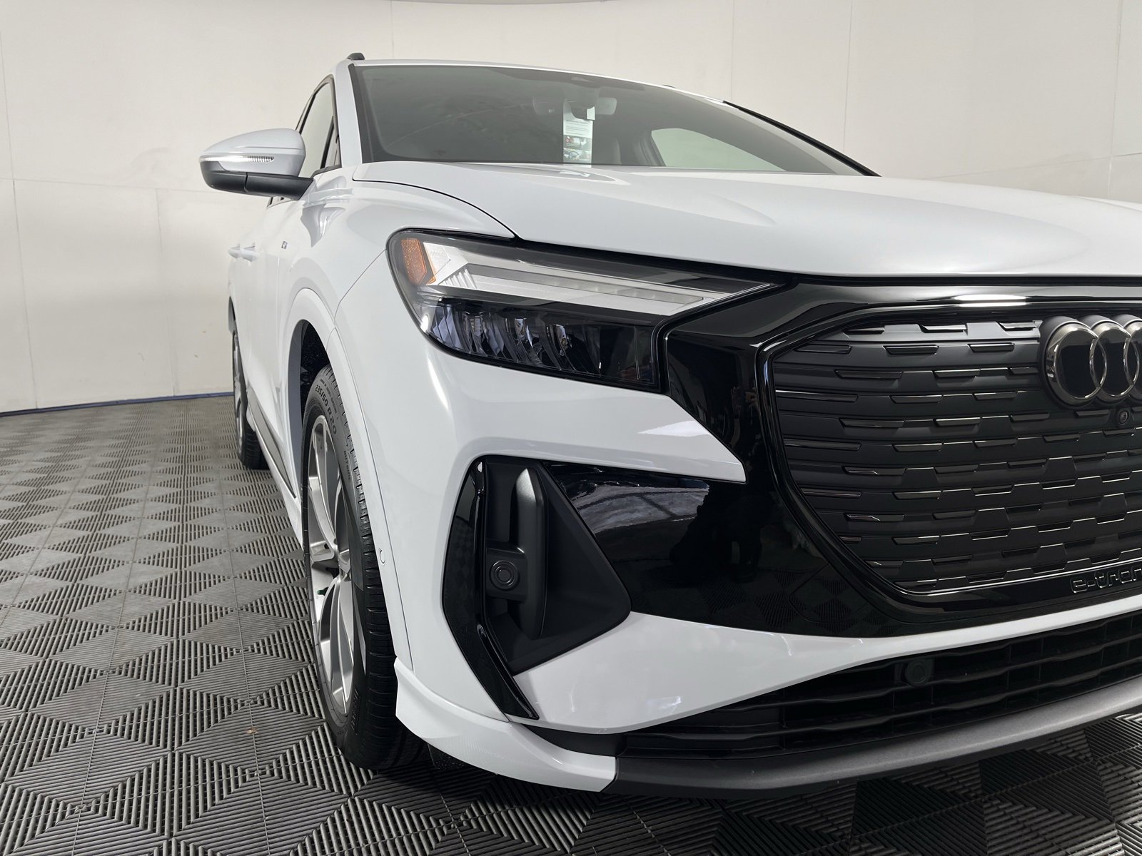 New 2026 Audi Q4 e-tron Premium Plus image 3