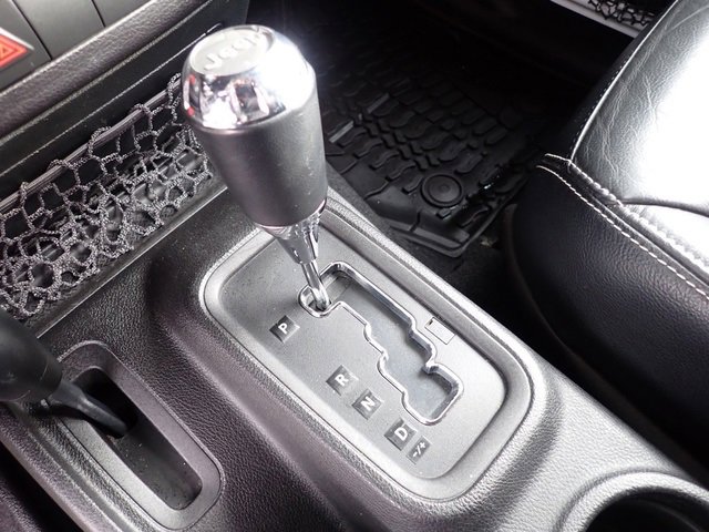 Used 2015 Jeep Wrangler Sport image 20