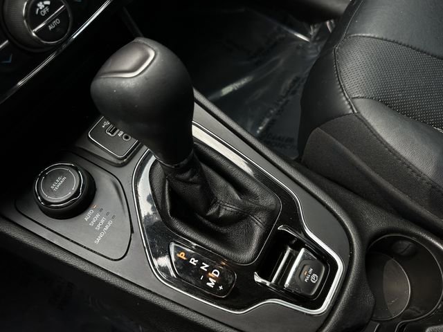 Used 2019 Jeep Cherokee Limited image 33