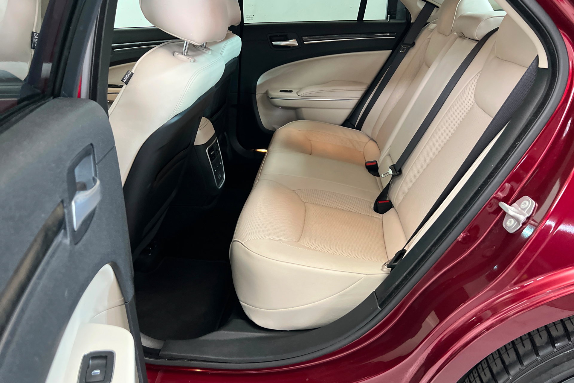 Certified 2022 Chrysler 300 Touring L w/ Comfort Group RWD image 21