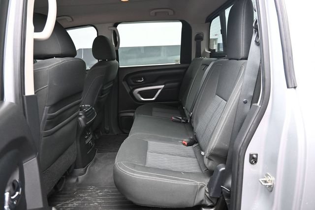 Used 2016 Nissan Titan XD AWD/4WD image 12
