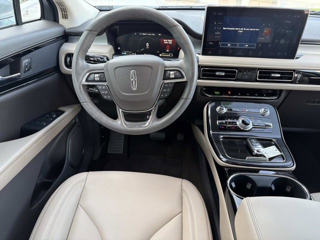Used 2023 Lincoln Nautilus AWD w/ Premium Package image 27