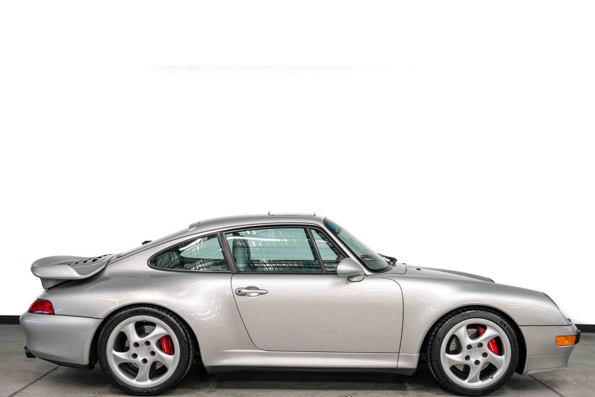 Used 1997 Porsche 911 4 Coupe AWD/4WD image 2