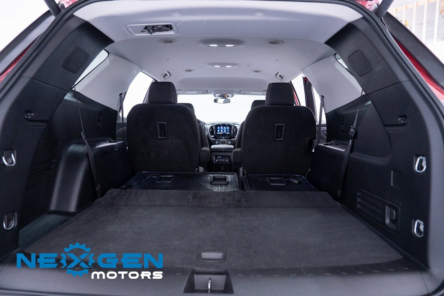 Used 2020 Chevrolet Traverse LT image 42