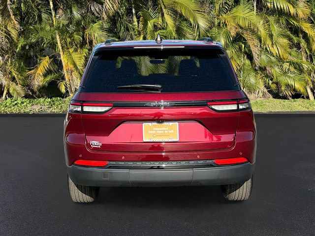 Used 2024 Jeep Grand Cherokee Altitude image 6