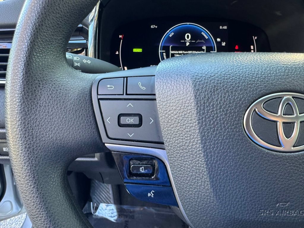 Used 2025 Toyota Camry LE FWD image 23