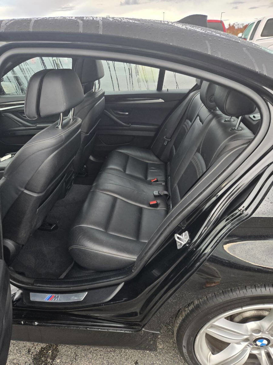 Used 2016 BMW 550i xDrive Sedan image 24