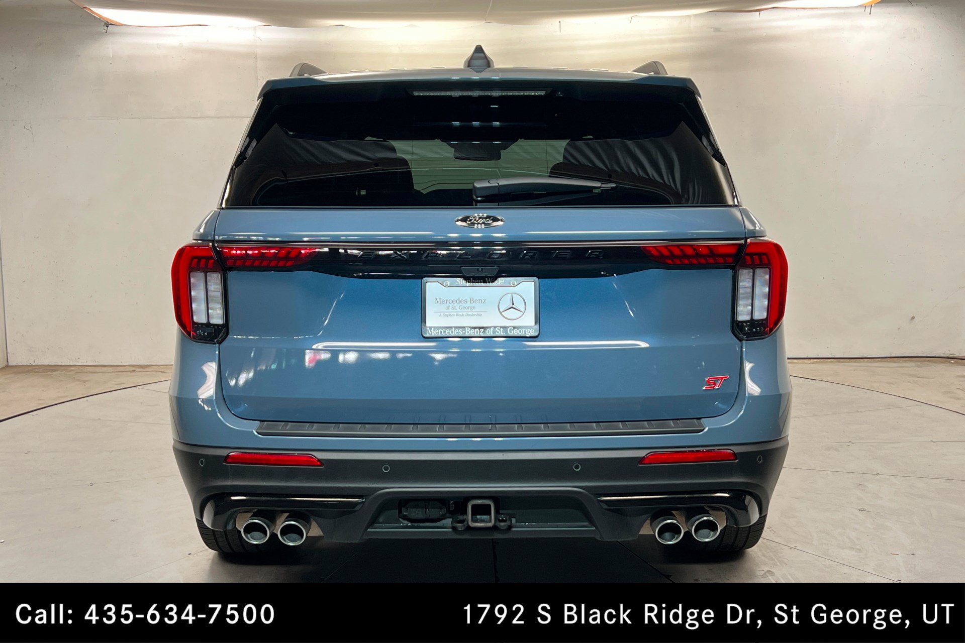 Used 2025 Ford Explorer ST AWD/4WD image 4