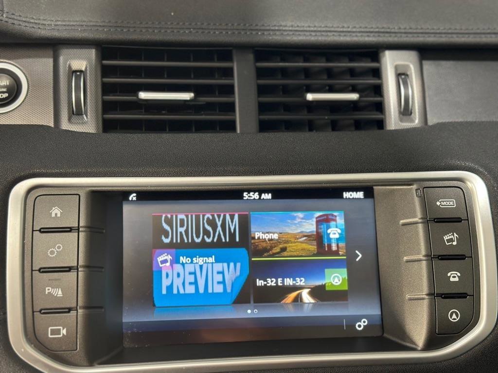 Used 2018 Land Rover Range Rover Evoque SE image 16