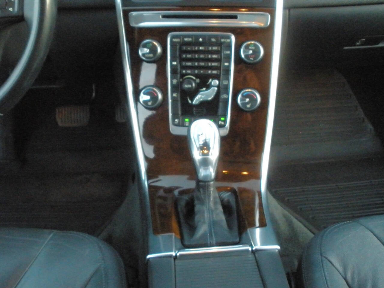 Used 2013 Volvo XC60 T6 image 30