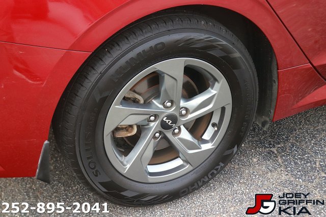 Used 2022 Kia K5 LXS FWD image 9