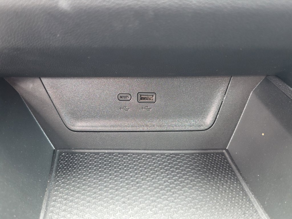 Used 2026 Chevrolet Equinox LT AWD/4WD image 36