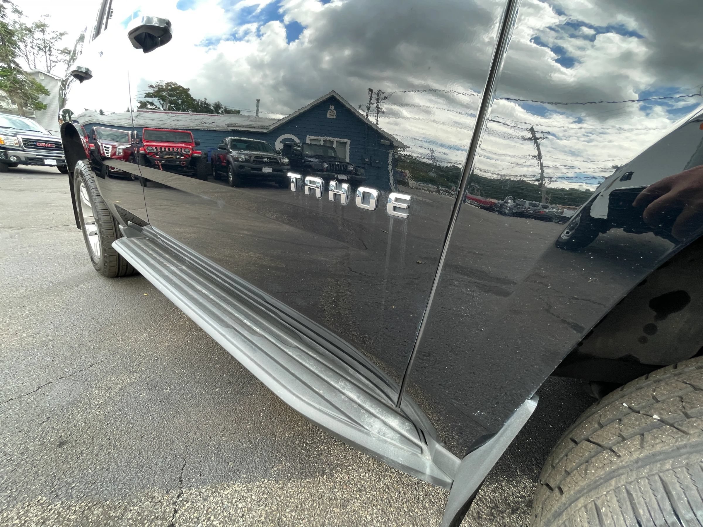 Used 2017 Chevrolet Tahoe LT AWD/4WD image 32