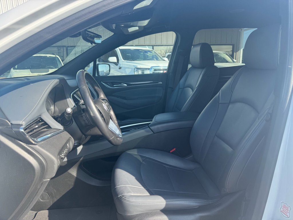 Used 2024 Buick Enclave Premium image 12