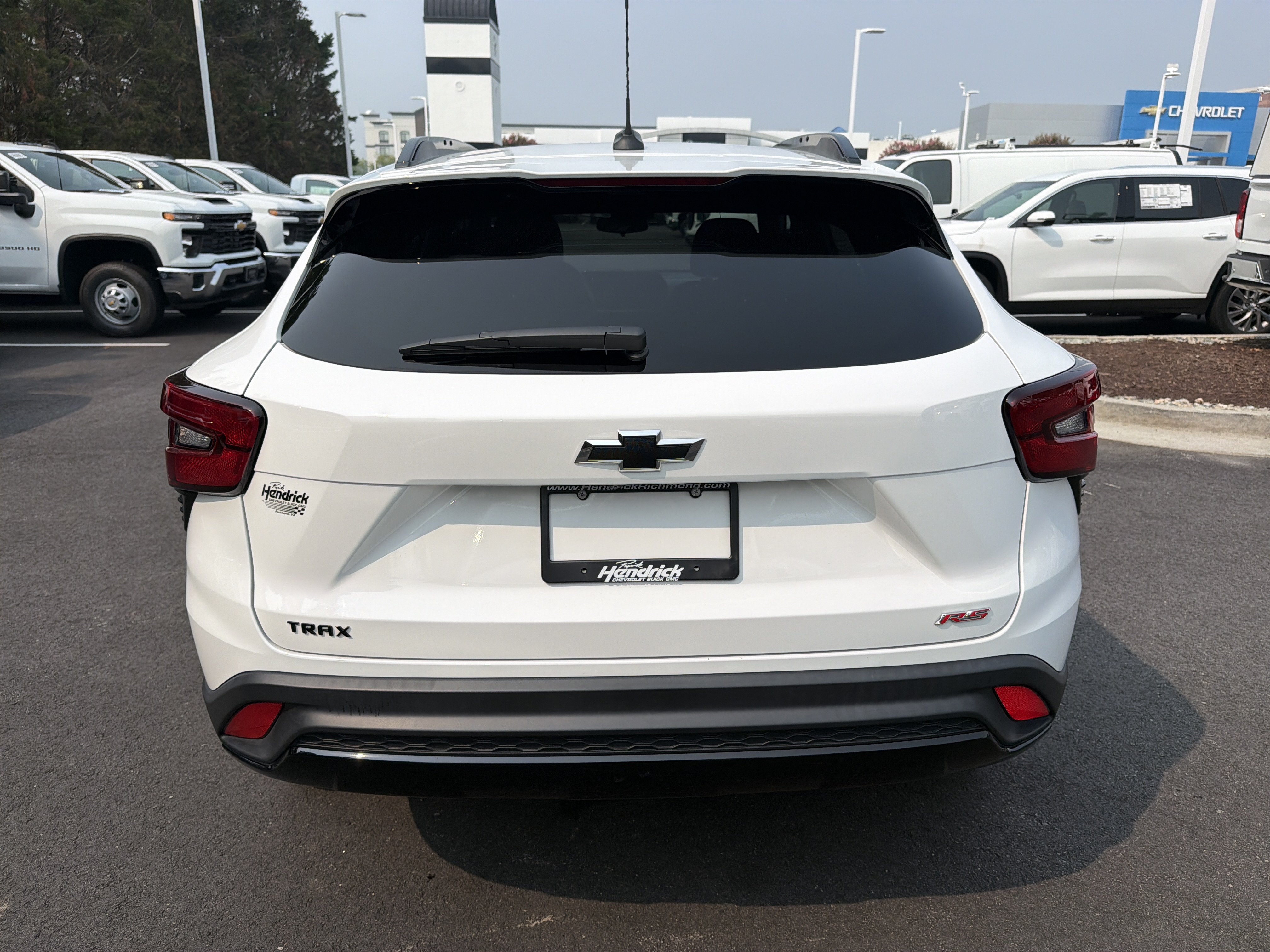 Used 2024 Chevrolet Trax RS FWD image 9