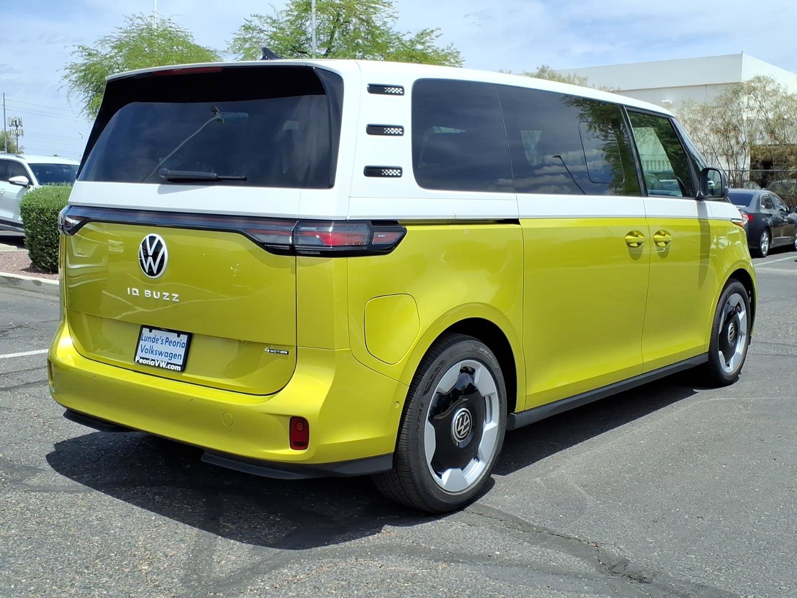 New 2025 Volkswagen ID. Buzz Pro S Plus AWD/4WD image 6