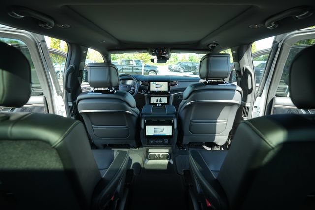 New 2026 Jeep Grand Wagoneer Summit AWD/4WD image 24