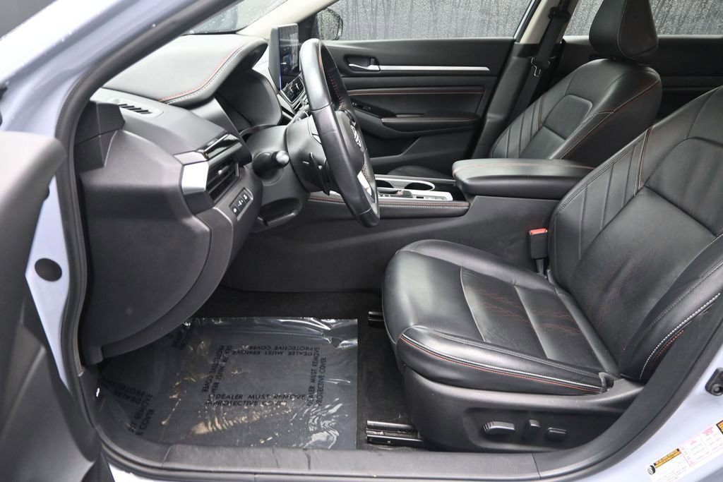 Used 2023 Nissan Altima 2.5 SR w/ SR Premium Package AWD/4WD image 15