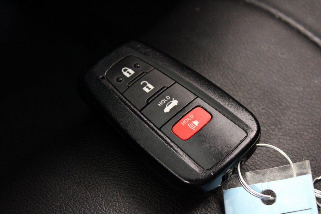 Used 2021 Toyota Camry XSE image 25