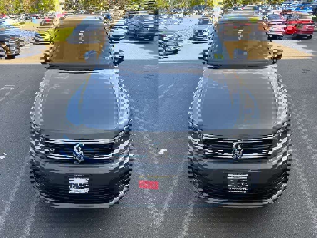 Used 2021 Volkswagen Tiguan SE R-Line AWD/4WD image 2