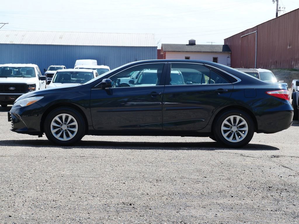 Used 2015 Toyota Camry LE FWD image 5
