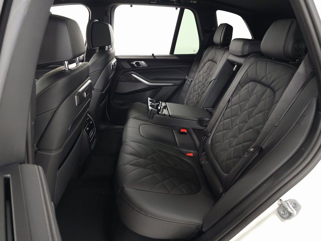 Used 2025 BMW X5 M60i w/ Executive Package image 41