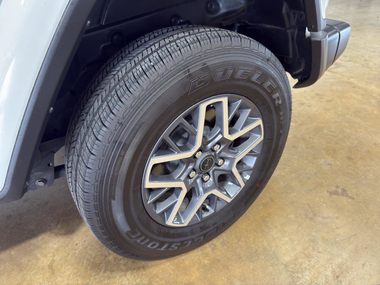 Used 2025 Jeep Wrangler Unlimited Sahara AWD/4WD image 12