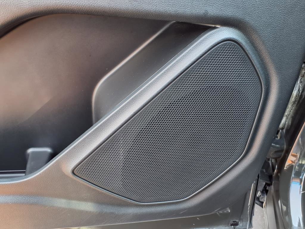 Used 2023 Ford Explorer XLT image 15